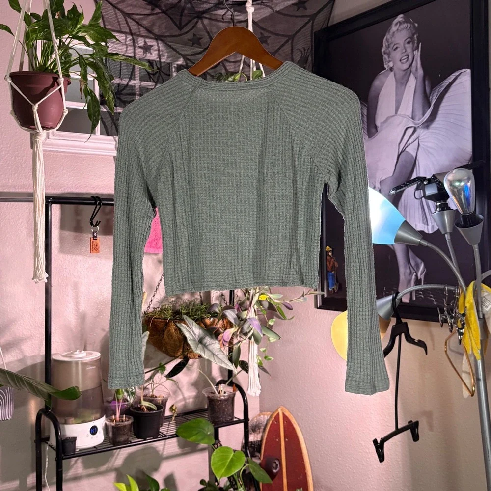 Waffle Knit Cropped Long Sleeve Shirt Womens Size XS Olive Green